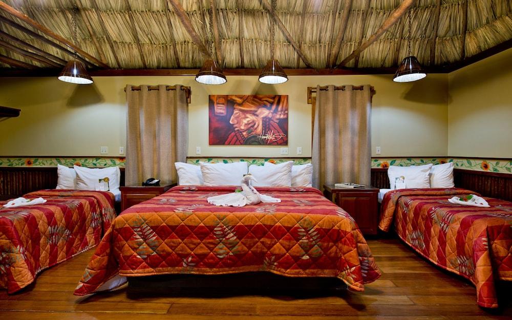 Ramons Village Resort ซานเปโดร ภายนอก รูปภาพ