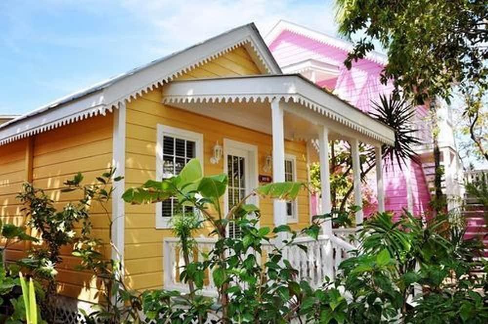 Ramons Village Resort ซานเปโดร ภายนอก รูปภาพ