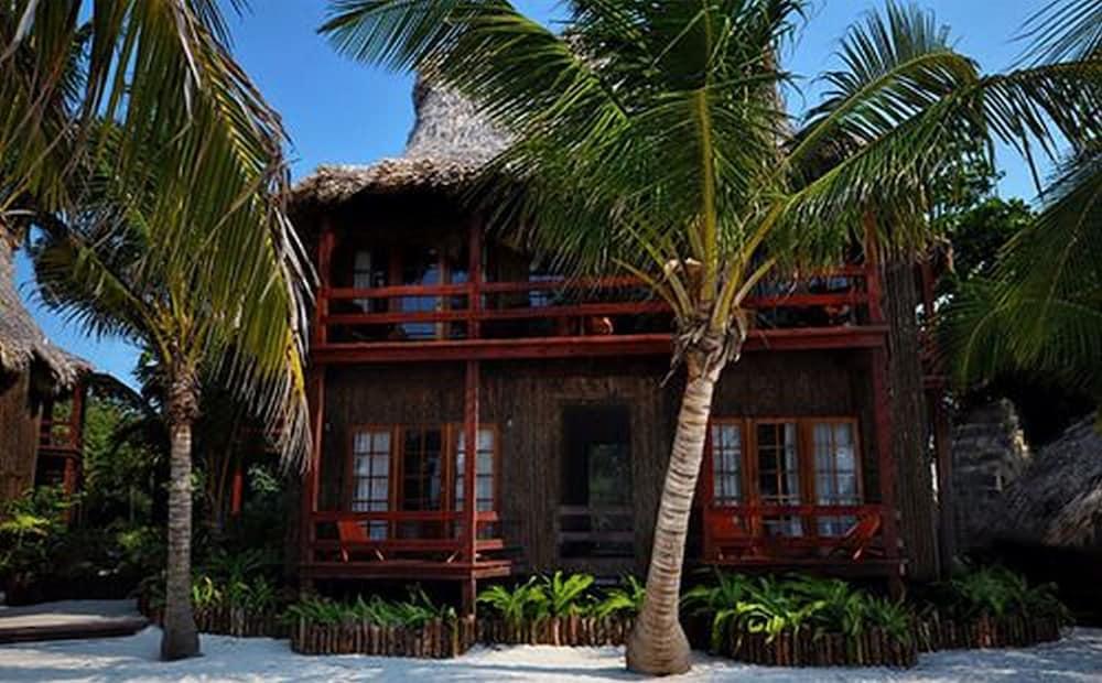 Ramons Village Resort ซานเปโดร ภายนอก รูปภาพ