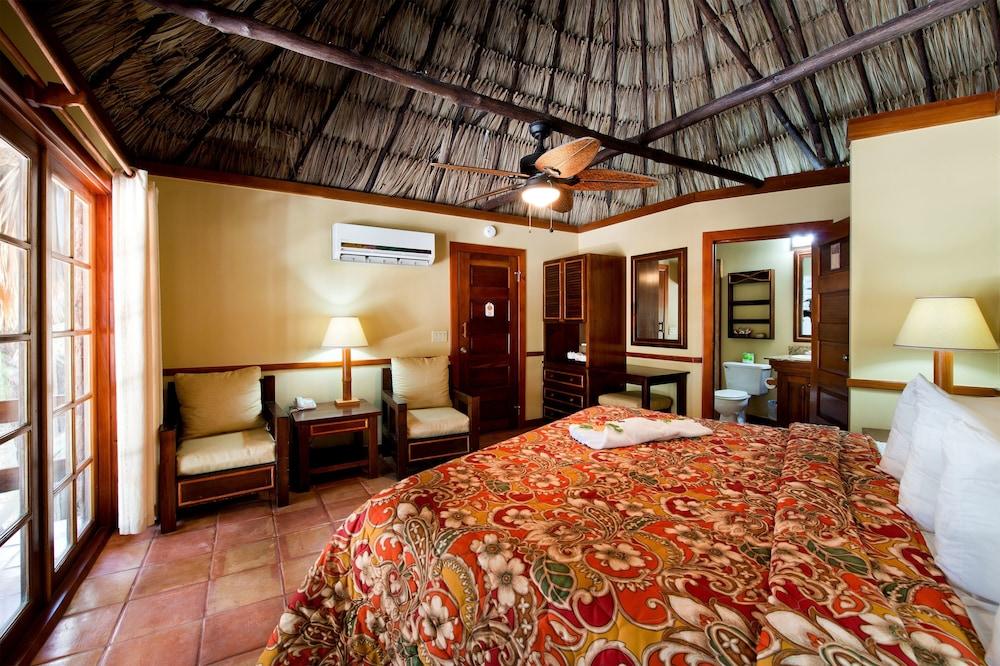 Ramons Village Resort ซานเปโดร ภายนอก รูปภาพ