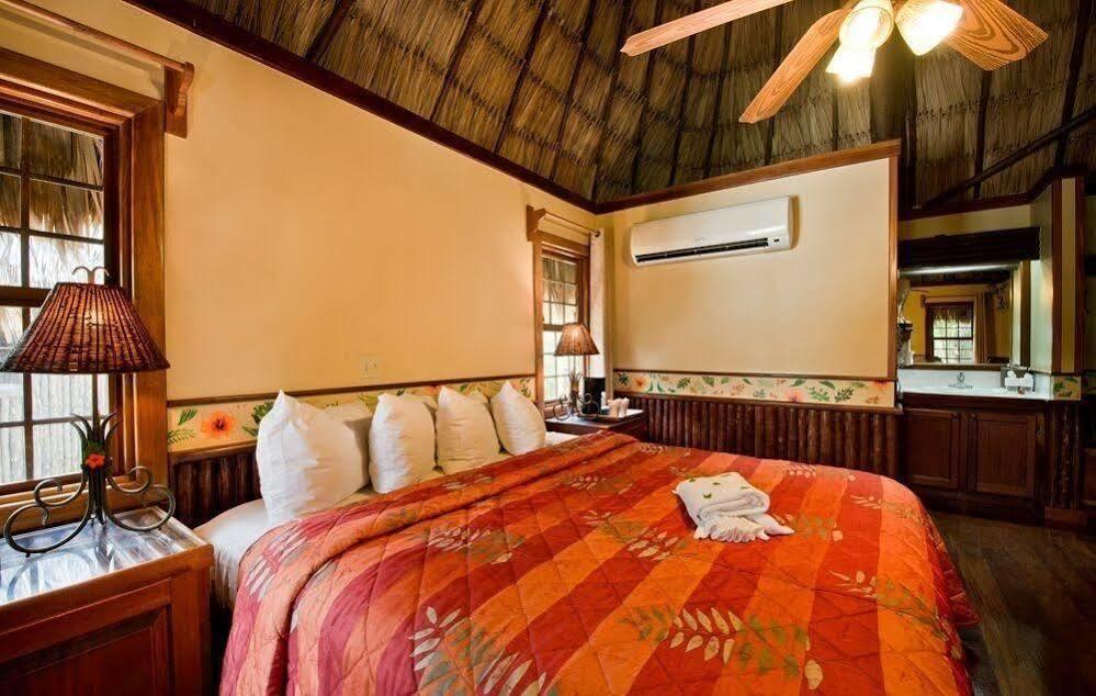 Ramons Village Resort ซานเปโดร ภายนอก รูปภาพ
