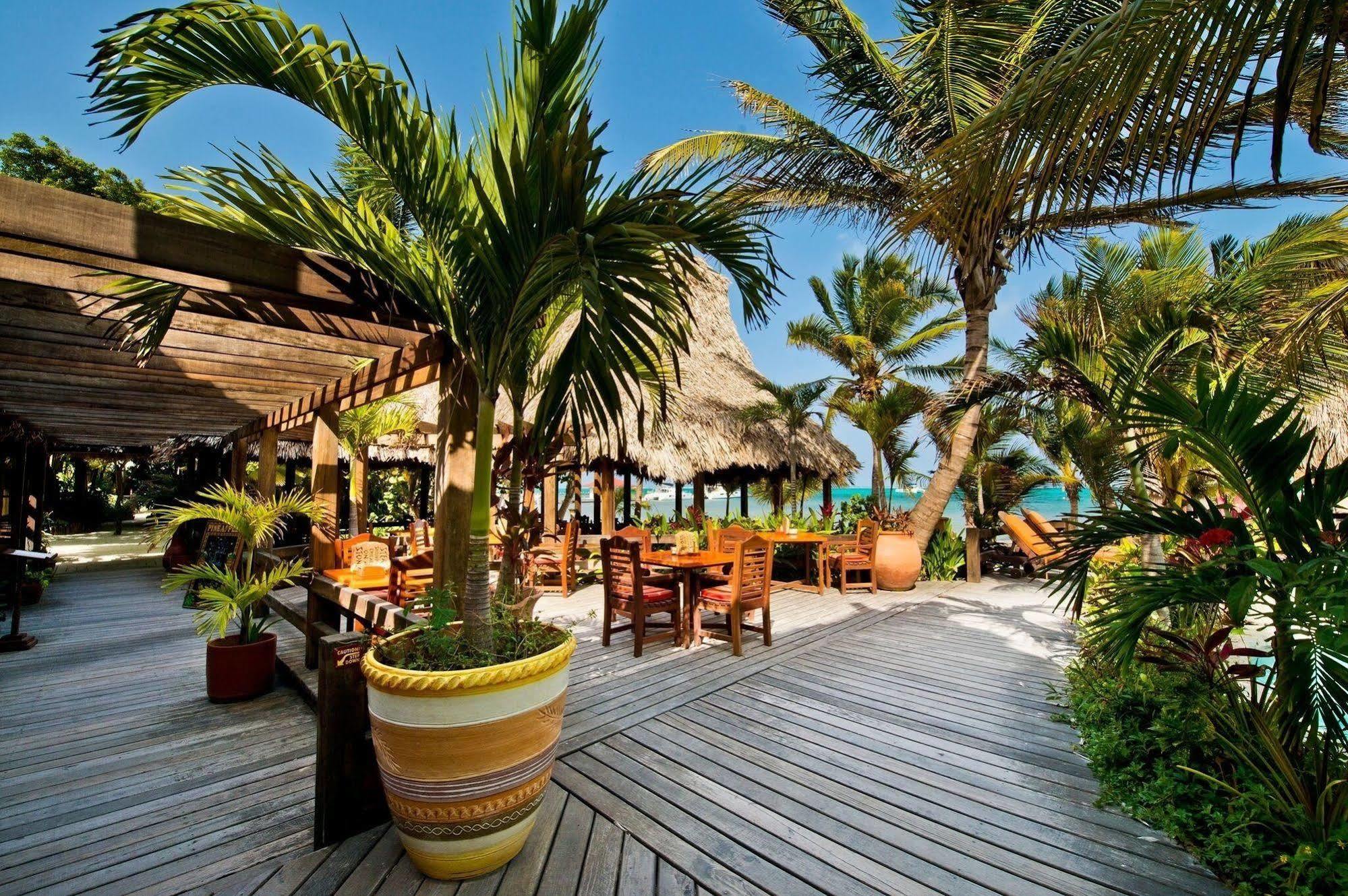 Ramons Village Resort ซานเปโดร ภายนอก รูปภาพ