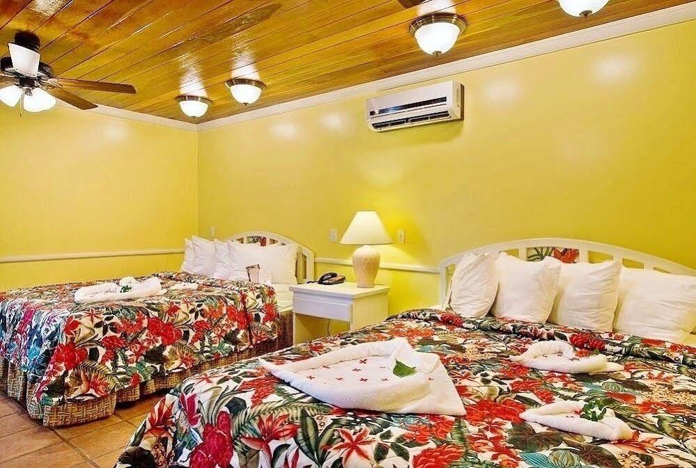 Ramons Village Resort ซานเปโดร ภายนอก รูปภาพ